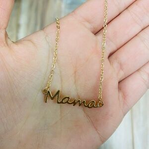 Mama necklace